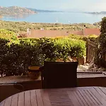 Ginevra Surfhouse 別荘 パラーウ