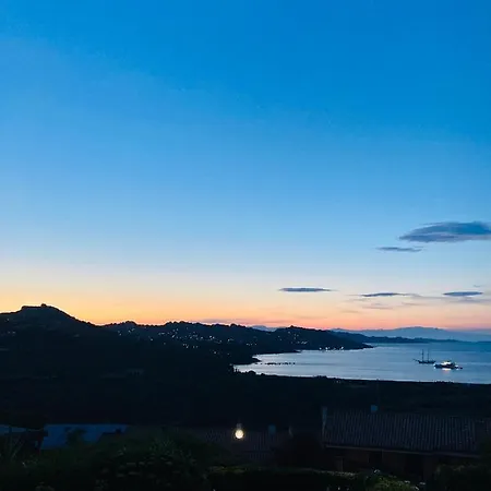 Ginevra Surfhouse Palau