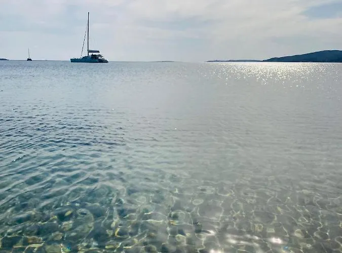 Ginevra Surfhouse Palau